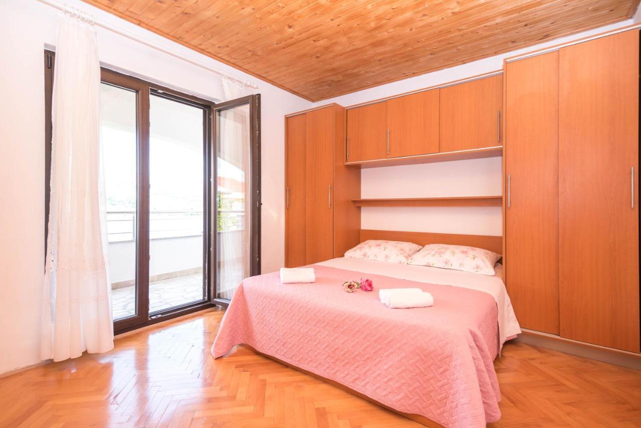 פג Apartments Salis מראה חיצוני תמונה